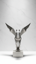 Escultura de metal cepillado edición limitada